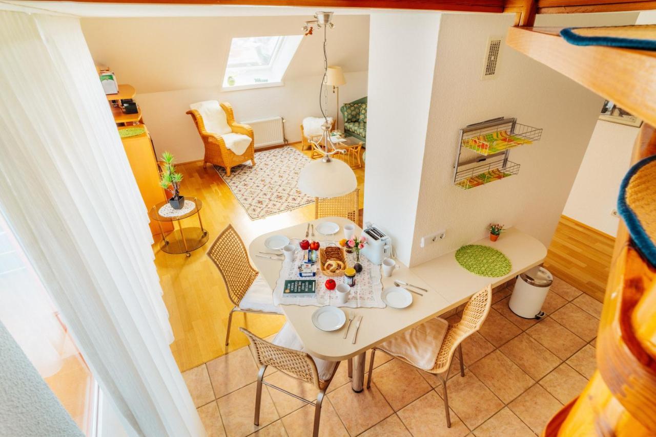 Grosse - Boxspring - Rodelwiese - Balkon - 4 Personen