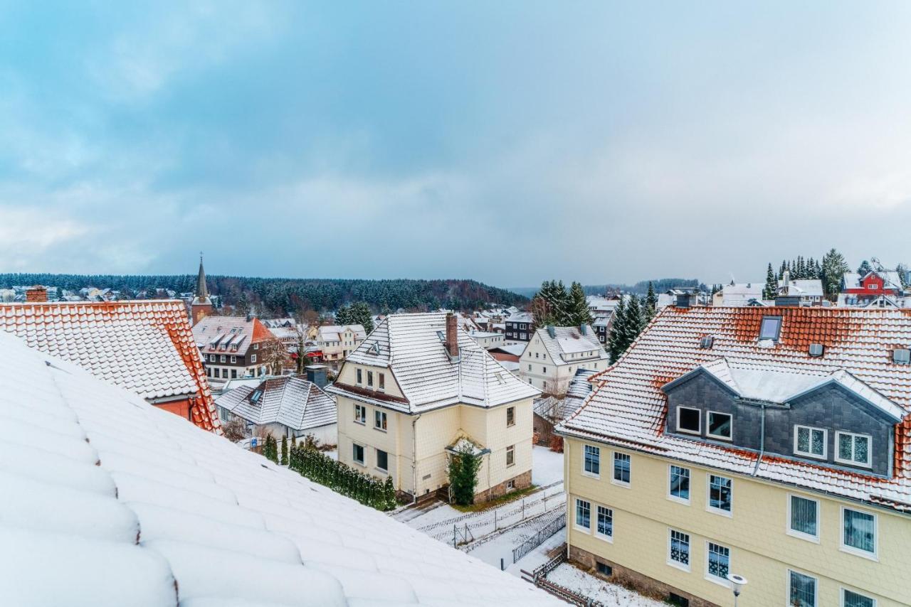 Grosse - Boxspring - Rodelwiese - Balkon - 4 Personen Apartment *